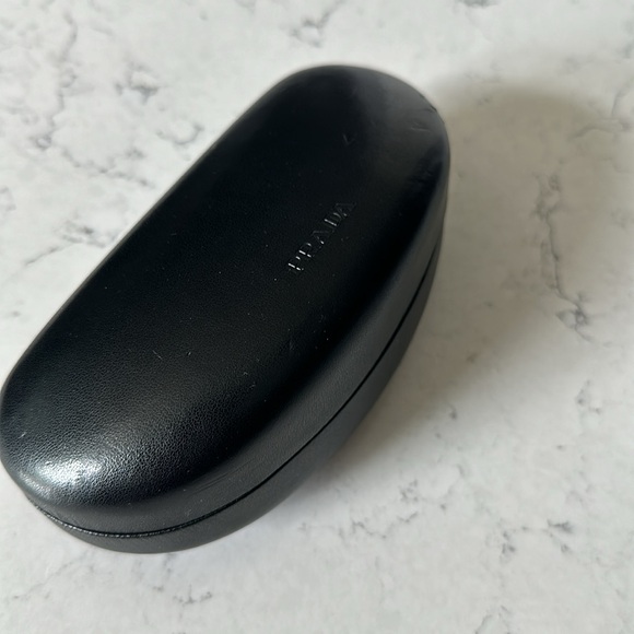 Prada - brown women’s sunglasses with case. - Picture 10 of 10